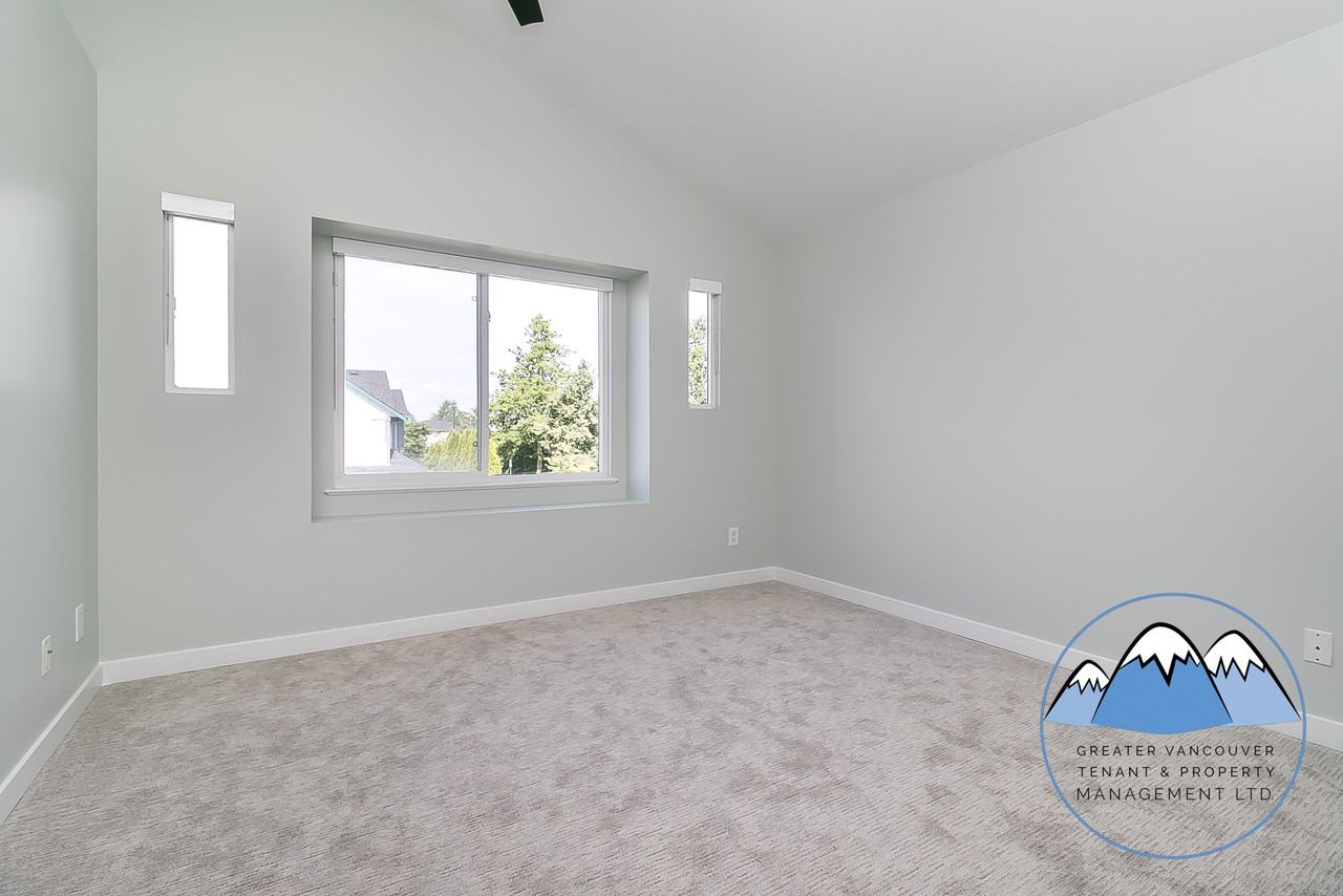 6691 185a St - Photo 7 of 19