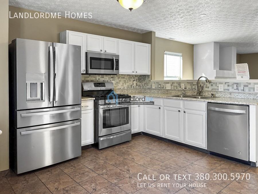 8111 Royal Elm Dr - Photo 5 of 25