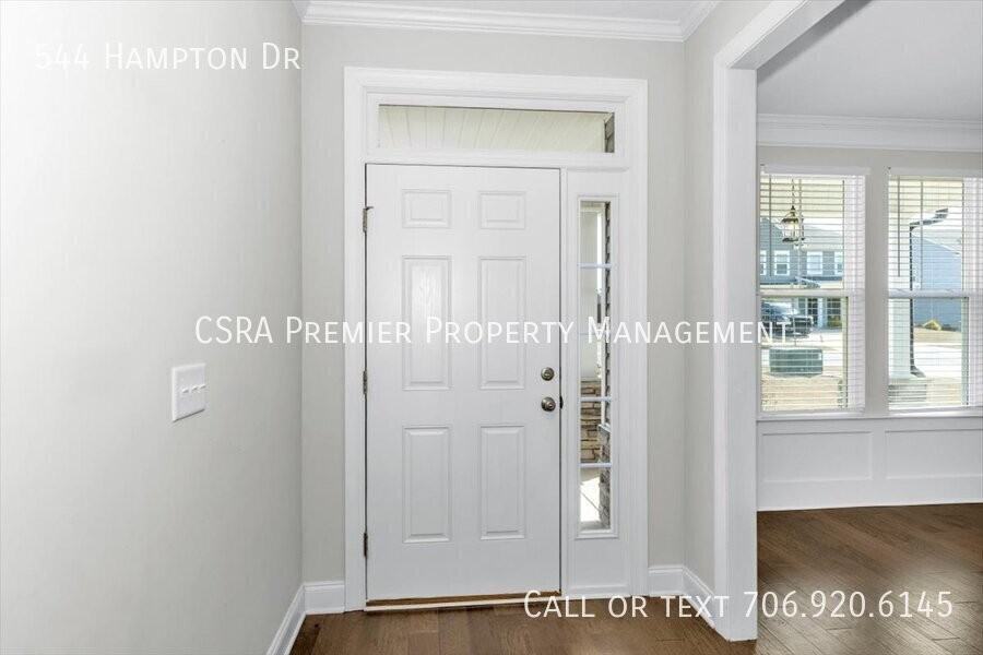 544 Hampton Dr - Photo 5 of 50