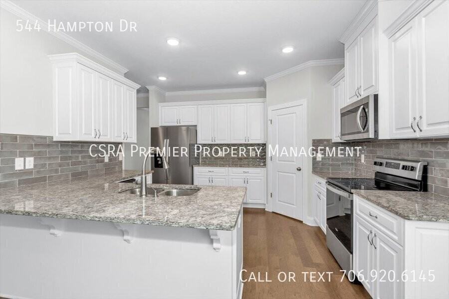 544 Hampton Dr - Photo 7 of 50