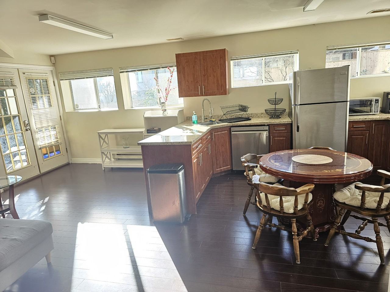 2618 Panorama Dr - Photo 4 of 18