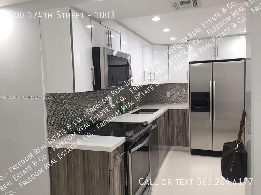 200 174th St #1003 - Photo 2 of 4