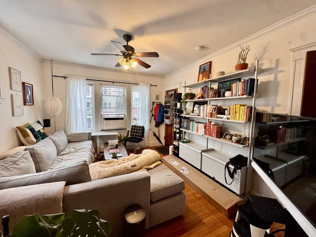 25 Saint Peter St #2R - Photo 4 of 20