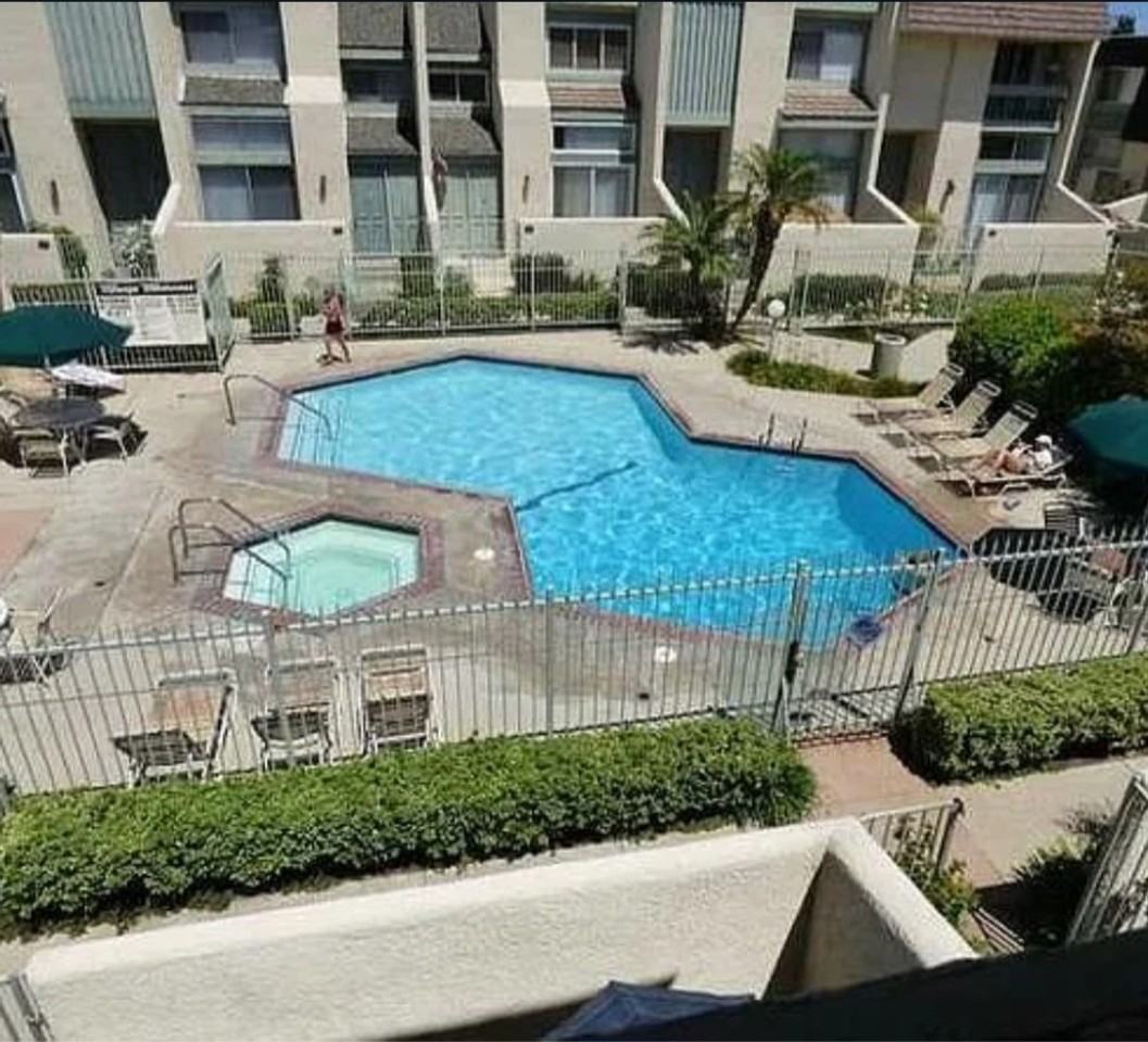 9950 Topanga Canyon Blvd #26
