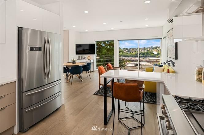 2202 12th Ave W #2 - Photo 5 of 22