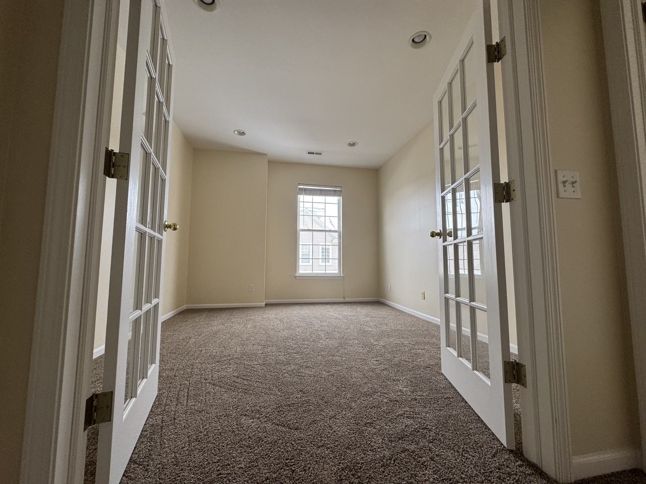 1220 Alameda Blvd - Photo 5 of 24