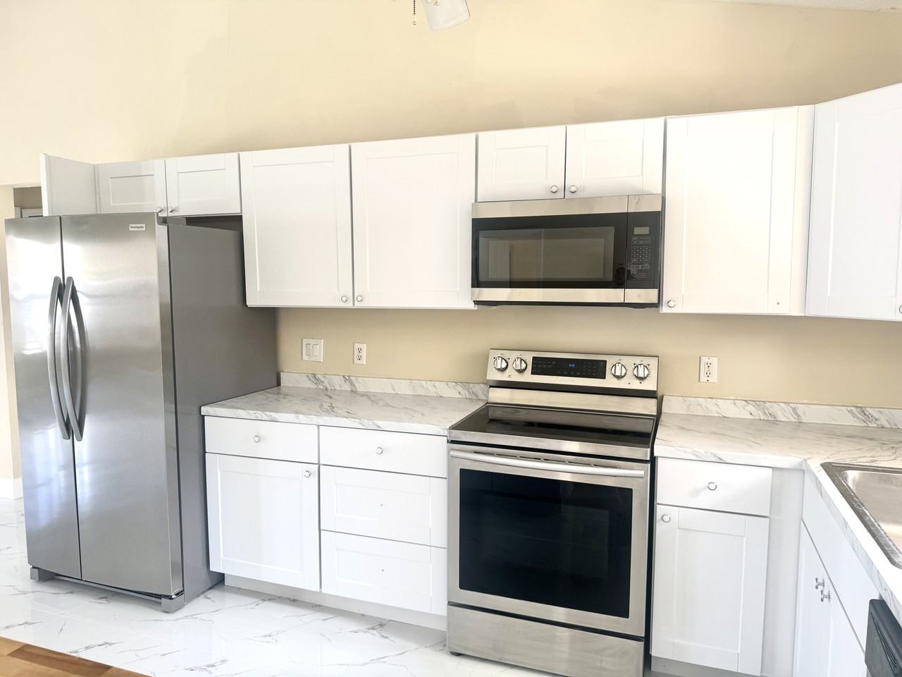 652 Sw Sarazen Ave #NA - Photo 4 of 13