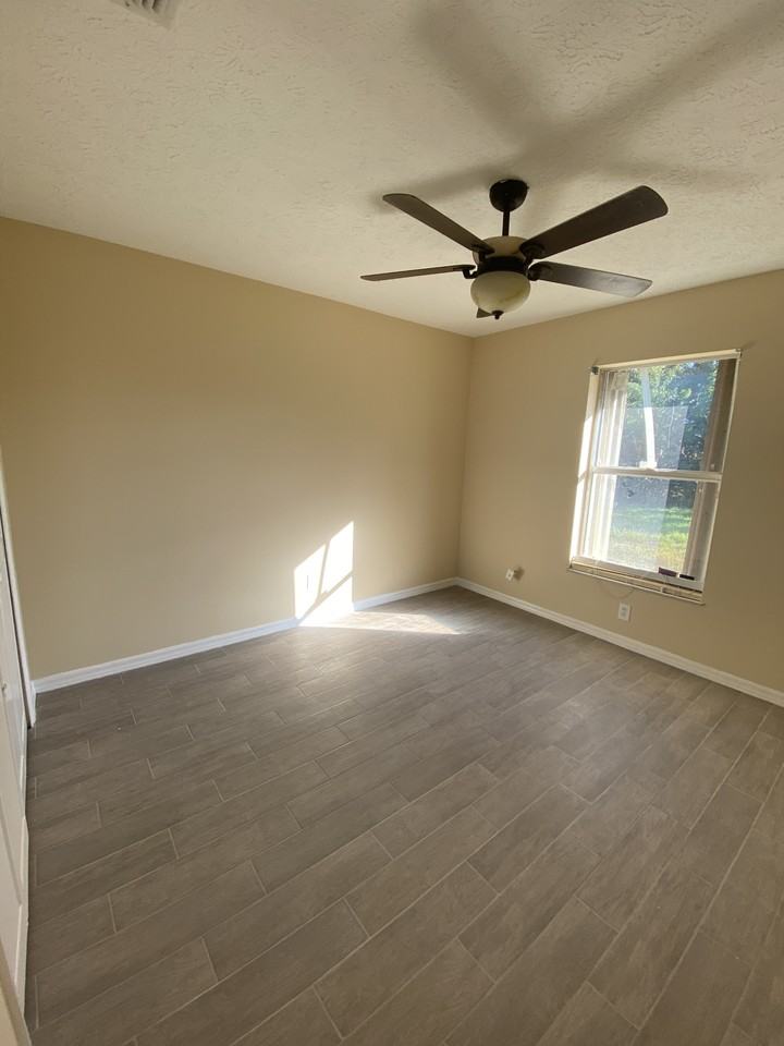 652 Sw Sarazen Ave #NA - Photo 5 of 13