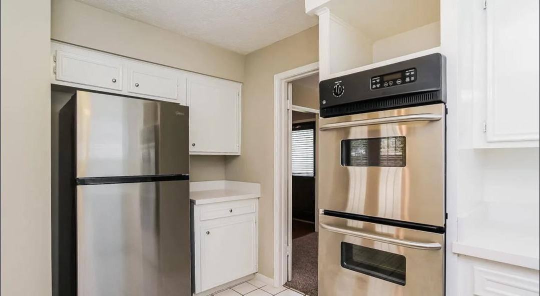 25811 Maplewood Dr #NA - Photo 3 of 12