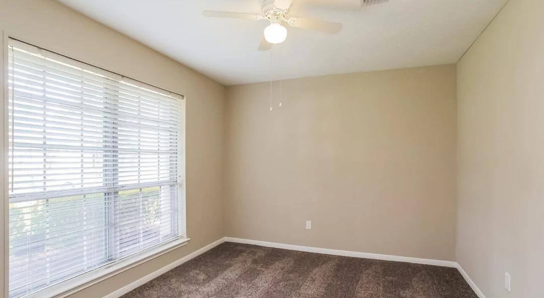 25811 Maplewood Dr #NA - Photo 5 of 12