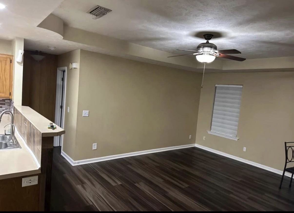 608 Freedom Ct #NA - Photo 3 of 20