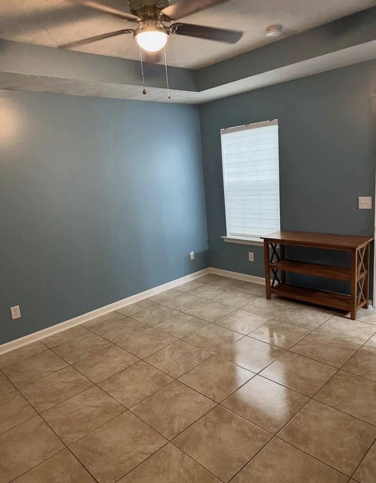 608 Freedom Ct #NA - Photo 4 of 16