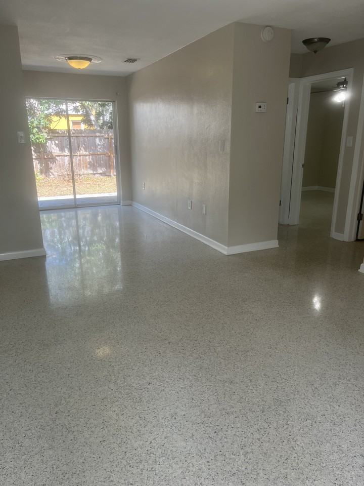 35 E Spruce St #35 - Photo 3 of 10