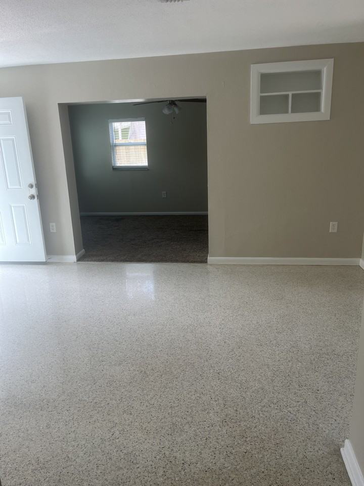 35 E Spruce St #35 - Photo 5 of 10