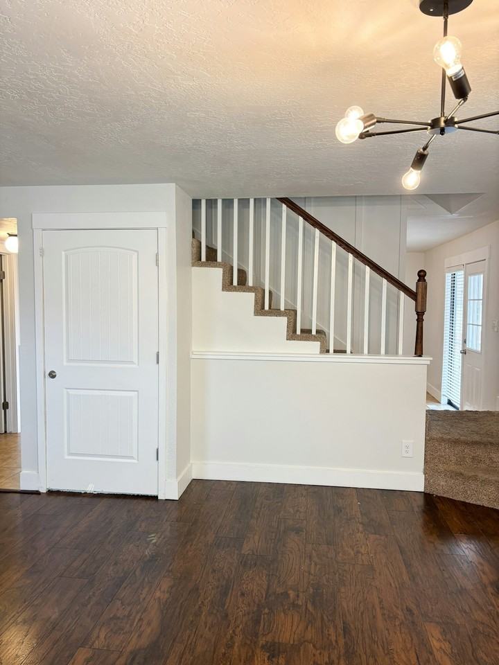 1657 N 645 W St, Unit 1 - Photo 3 of 32