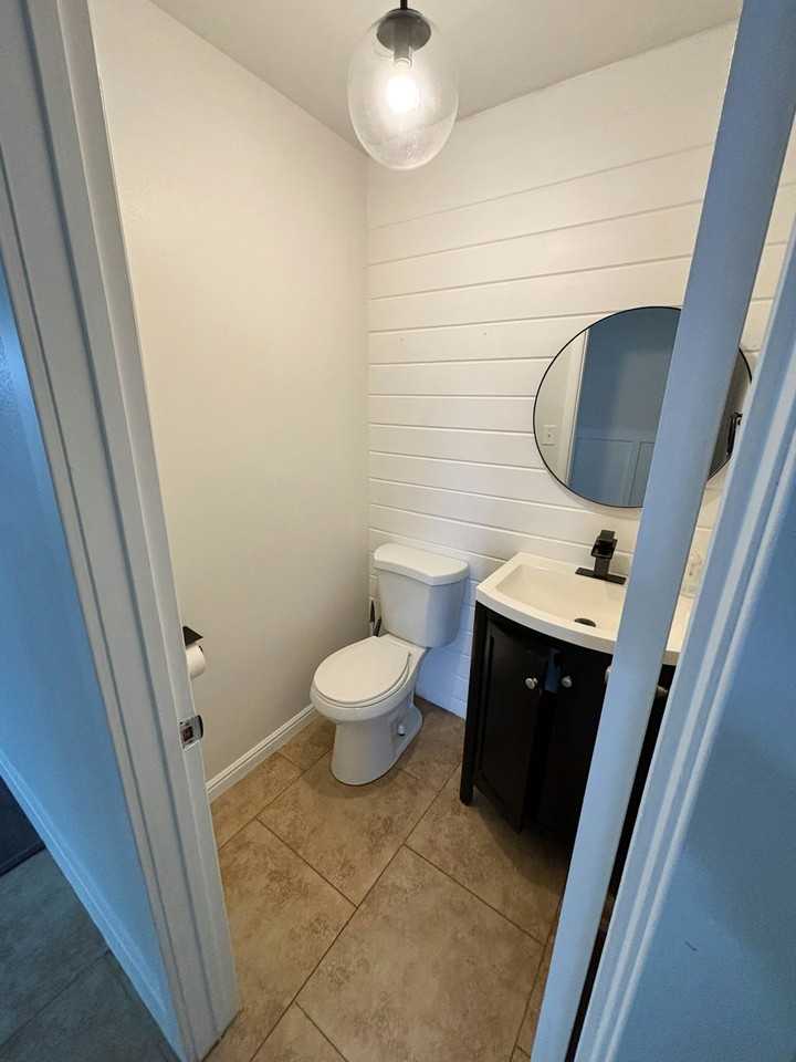 1657 N 645 W St, Unit 1 - Photo 6 of 32