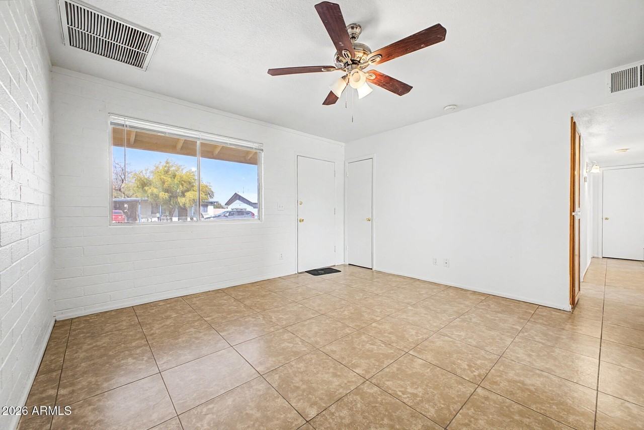 1319 W Tulip Pl - Photo 6 of 39