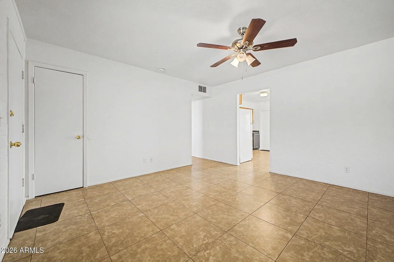 1319 W Tulip Pl - Photo 7 of 39