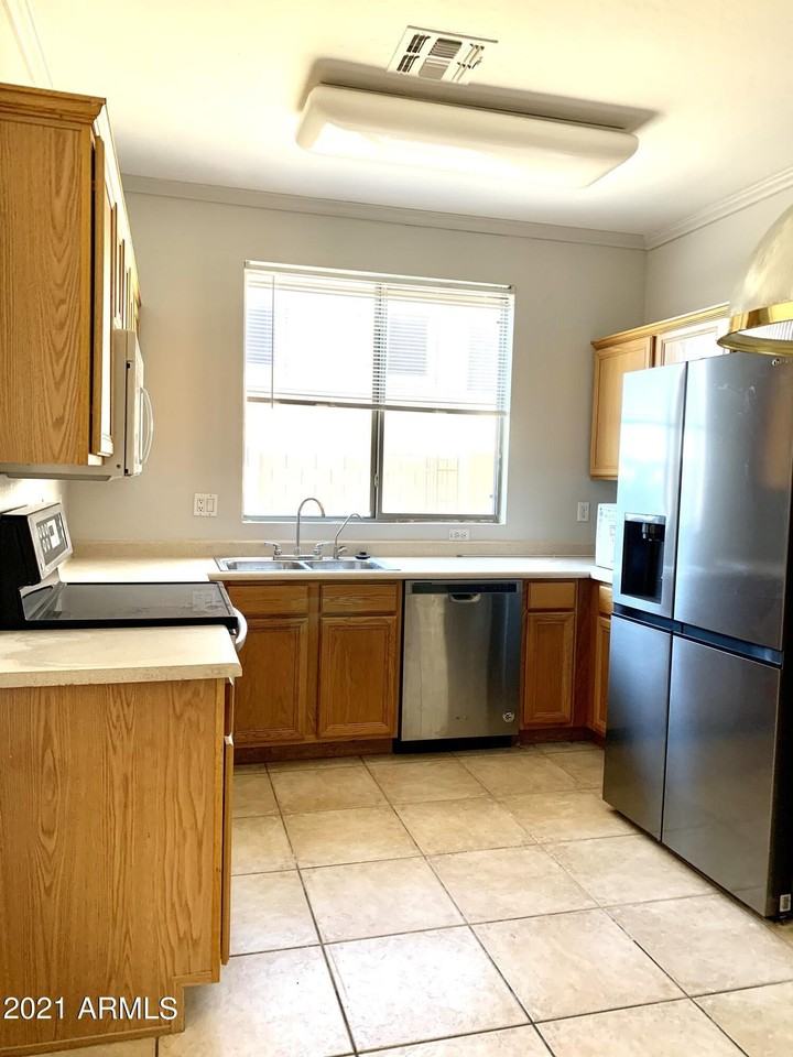 16906 S Cedarwood Ln - Photo 5 of 7