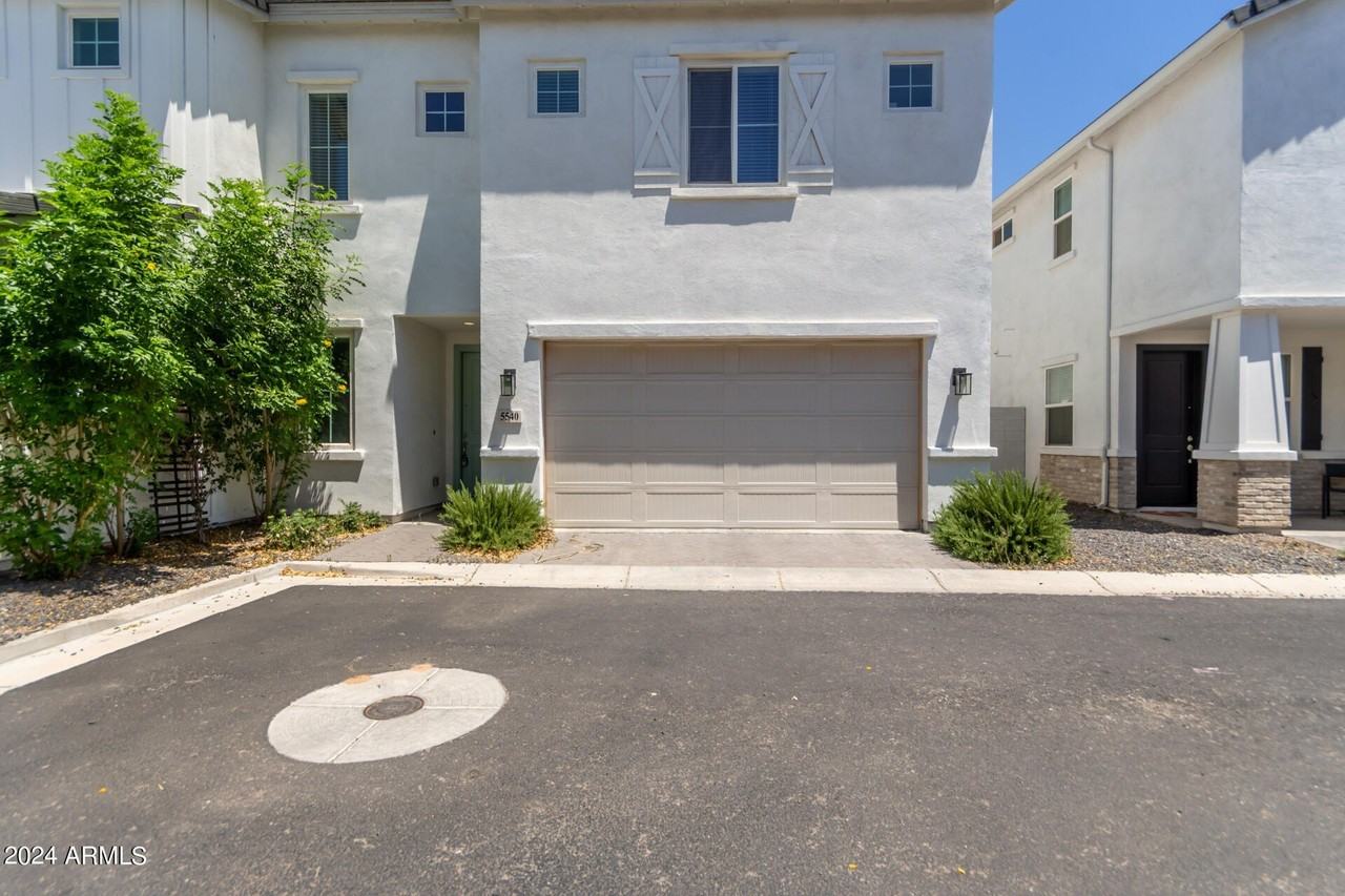 5540 S Dillon - Photo 2 of 50