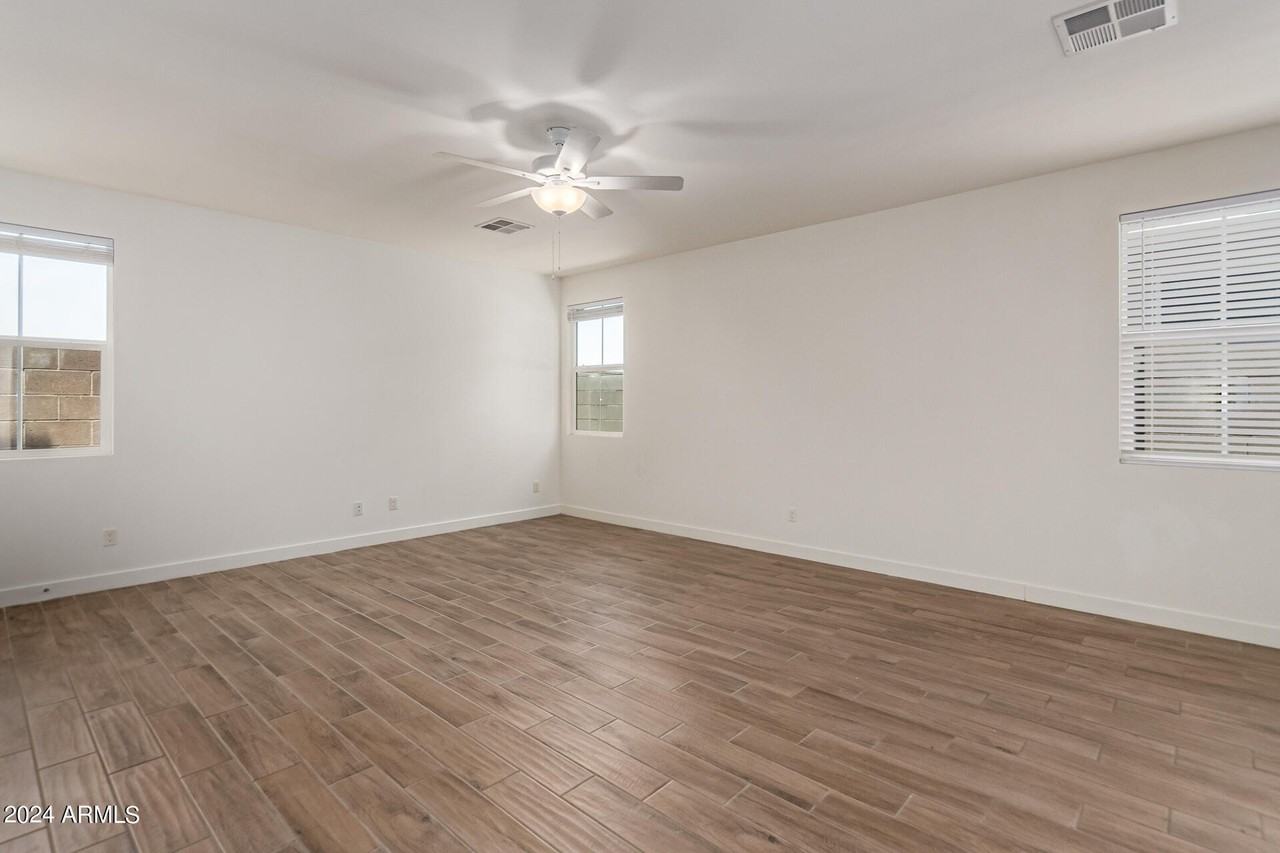 5540 S Dillon - Photo 3 of 50