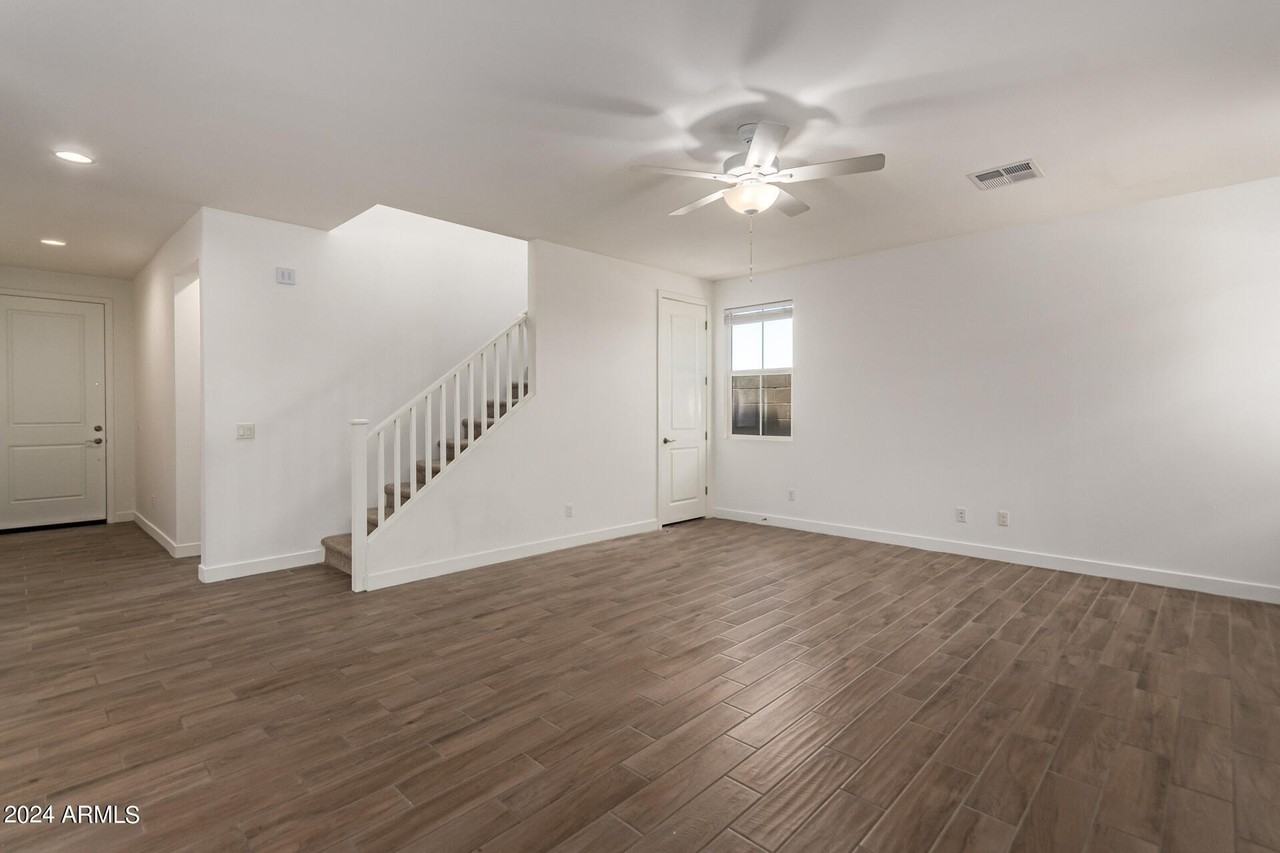 5540 S Dillon - Photo 5 of 50