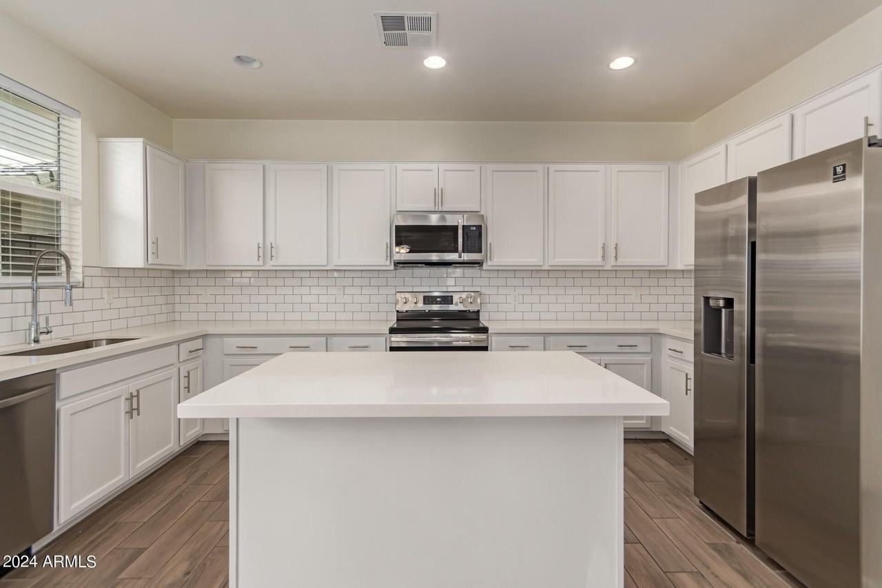 5540 S Dillon - Photo 7 of 50