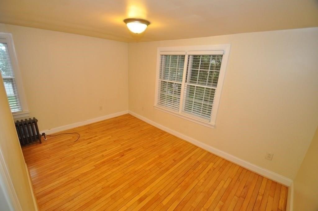 37 Perrin Apt #4 Street - Photo 5 of 7