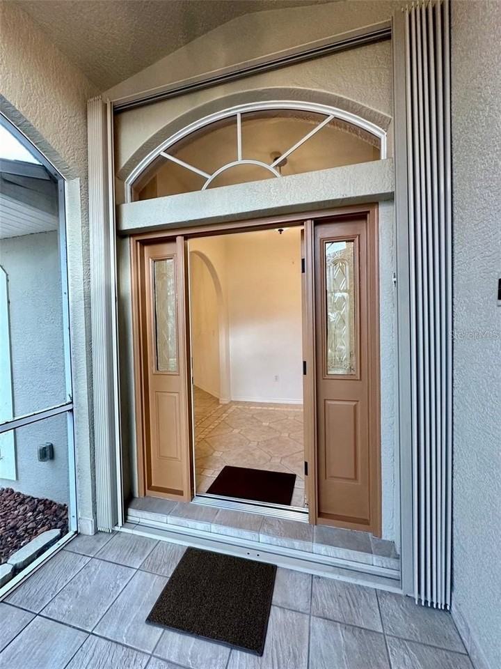 2128 Ulster Ct - Photo 4 of 38