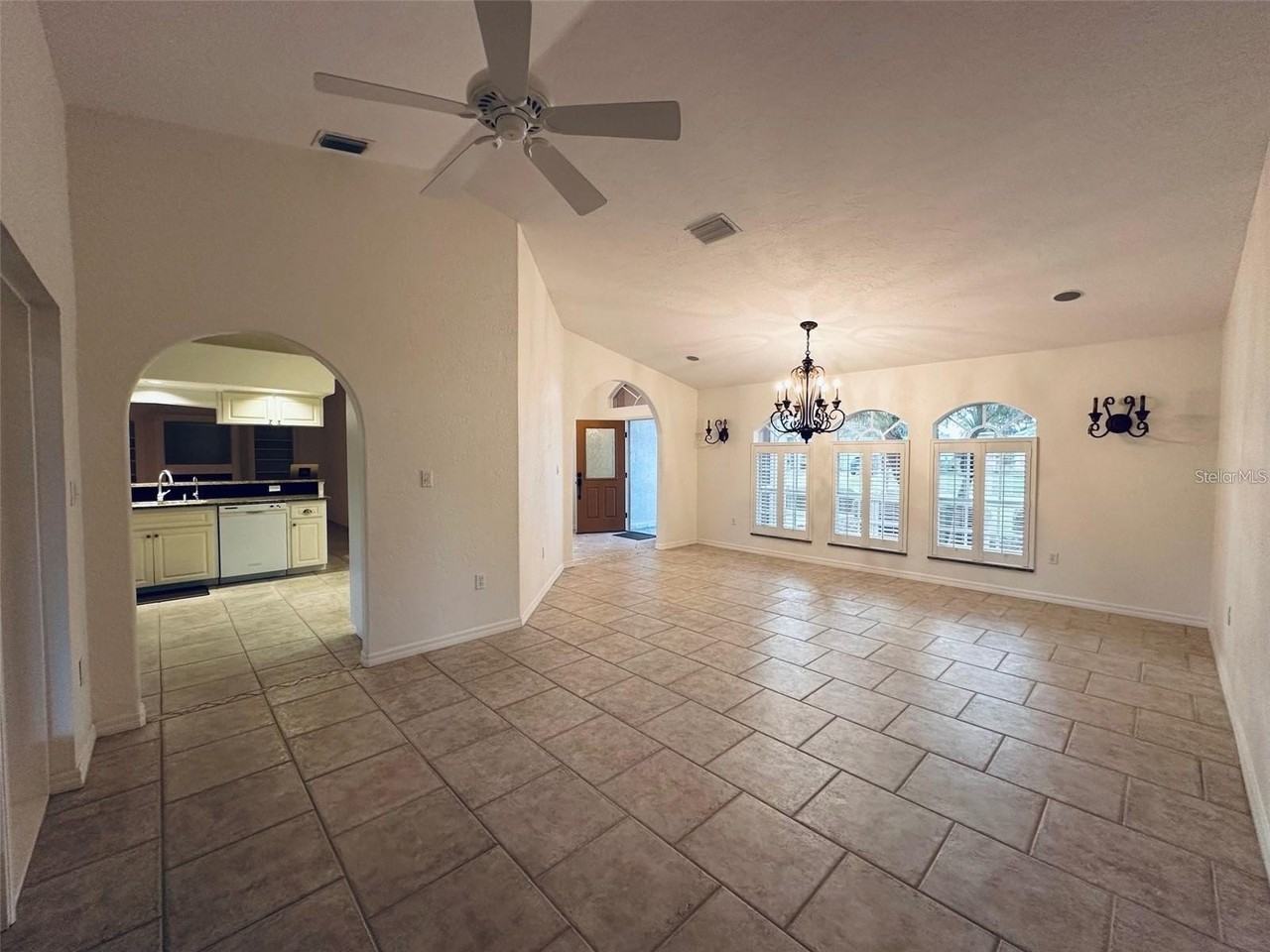 2128 Ulster Ct - Photo 7 of 38