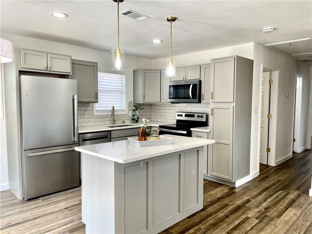 3729 Lynda Lee Dr - Photo 3 of 11