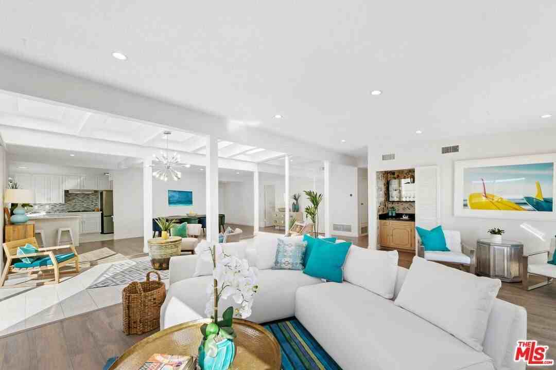 3636 Oceanhill Way - Photo 3 of 27