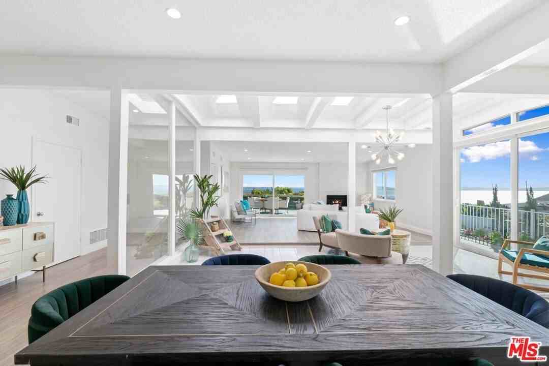 3636 Oceanhill Way - Photo 6 of 27