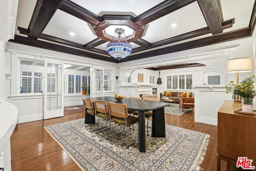 1458 W 48th St - Photo 7 of 36