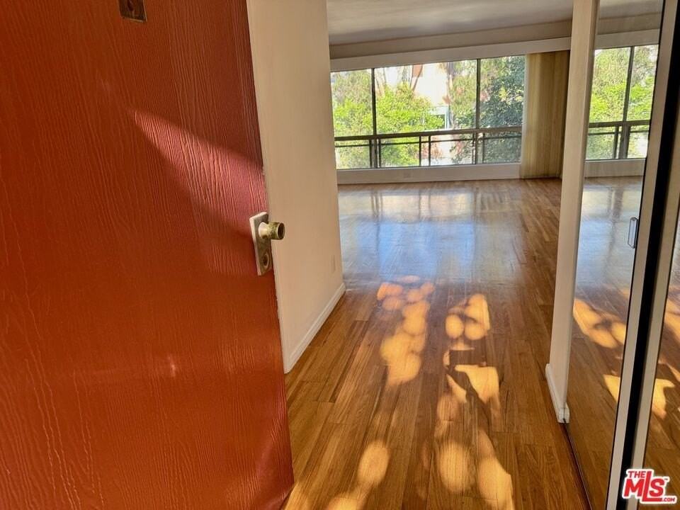 5600 Kensington Way Unit 210 - Photo 4 of 32