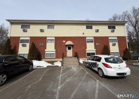 featured image of 63 Glade St Unit B3