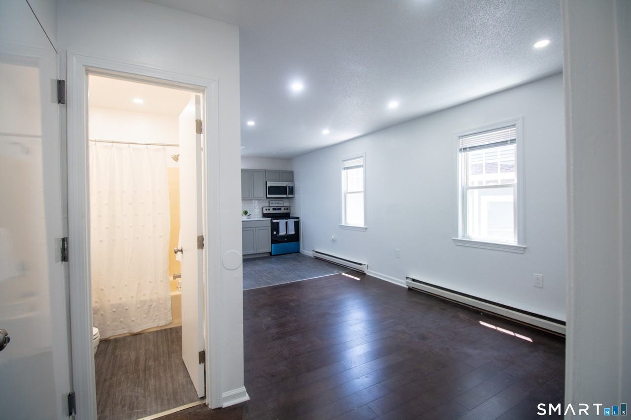 12 Home St Apt 2 - Photo 2 of 8