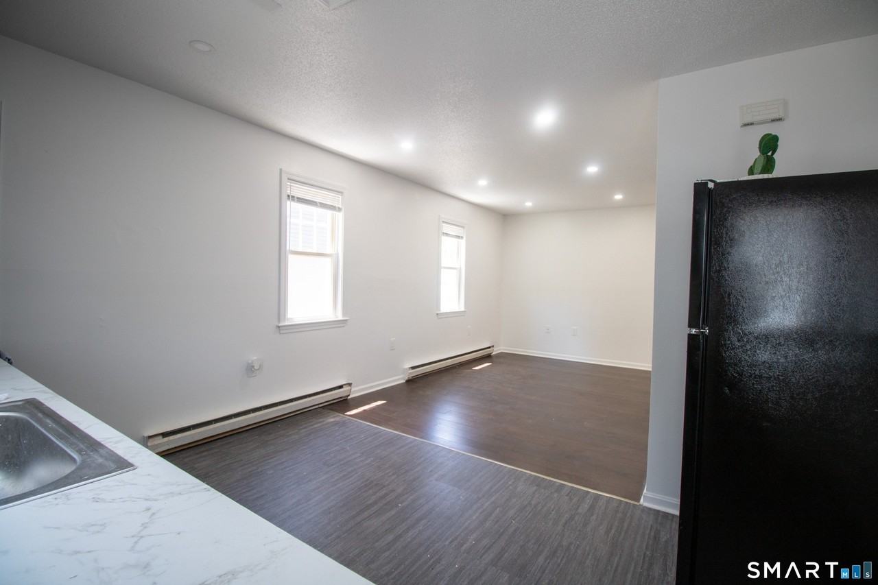 12 Home St Apt 2 - Photo 3 of 8