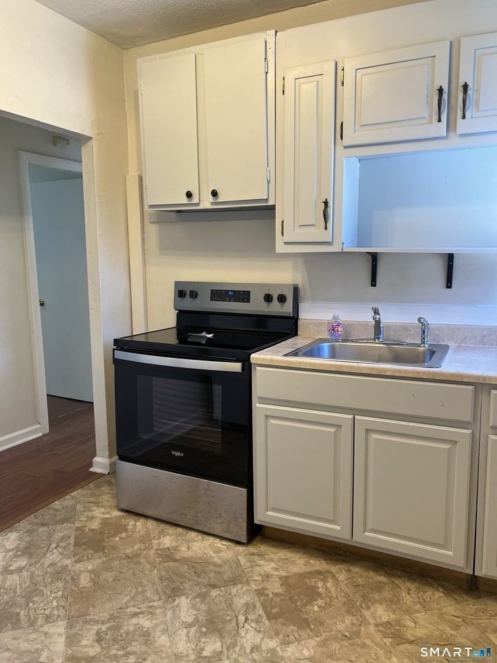 97 Green St Apt 1 - Photo 2 of 7