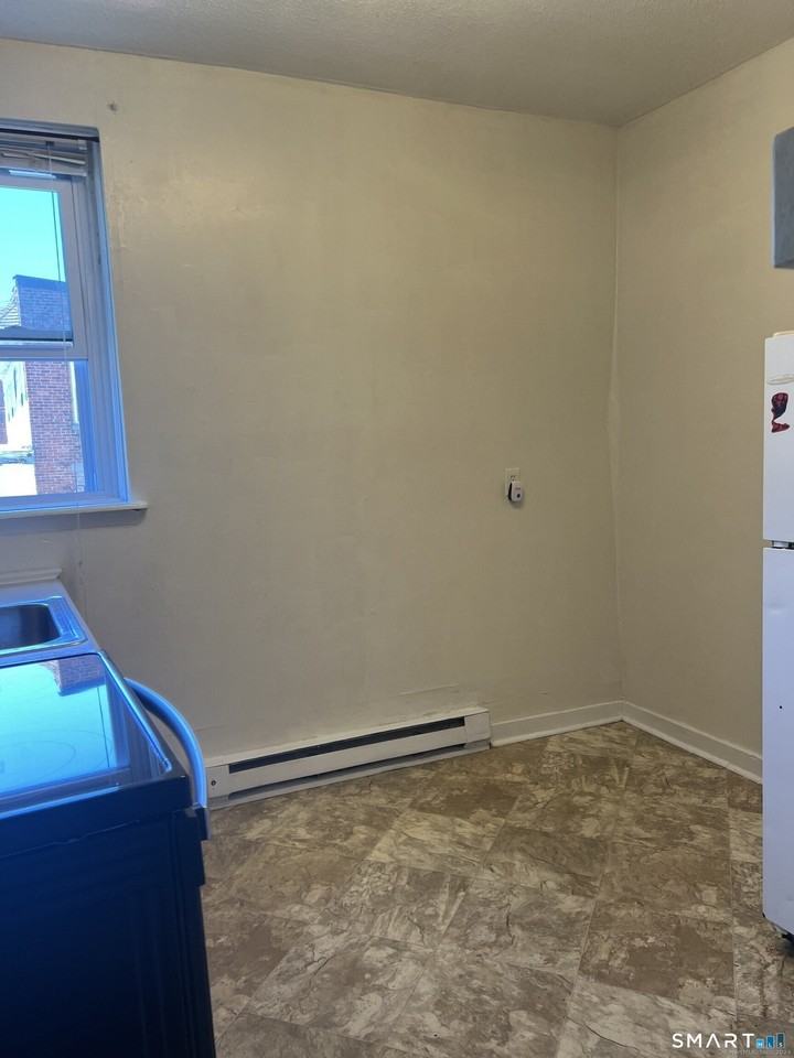 97 Green St Apt 1 - Photo 3 of 7