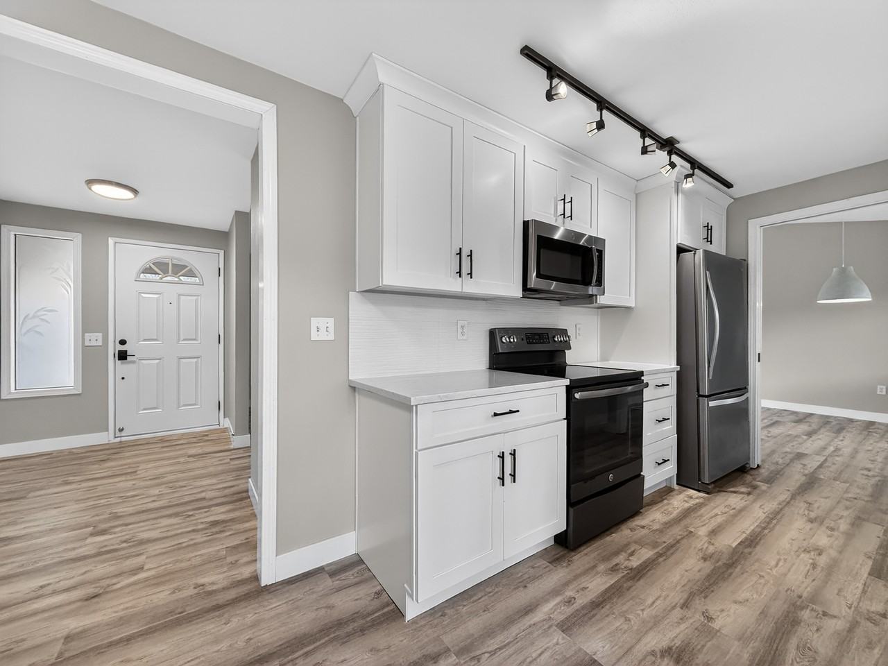 11706 Ne 98th St #1 - Photo 3 of 26