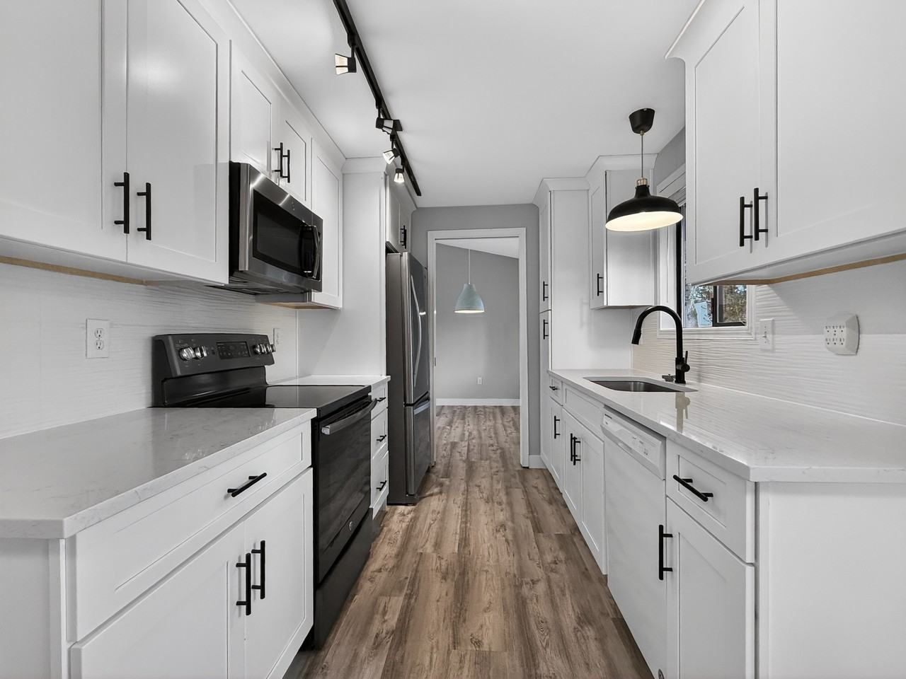 11706 Ne 98th St #1 - Photo 4 of 26