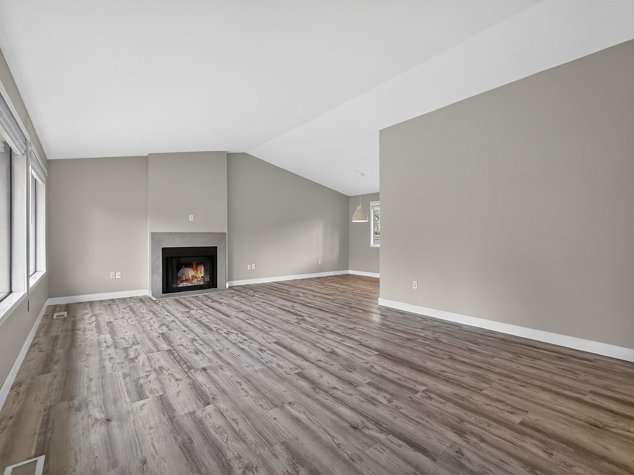 11706 Ne 98th St #1 - Photo 6 of 26