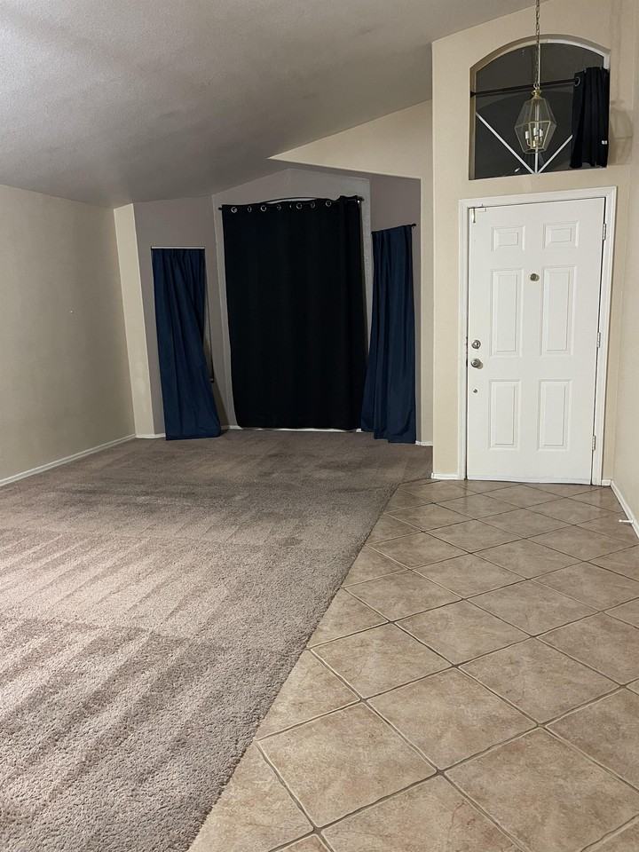 922 W Sierra Madre Ave #1 - Photo 3 of 9