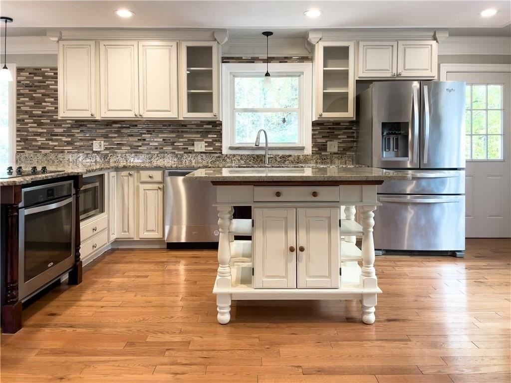 3115 Brookview Rd Se - Photo 7 of 31