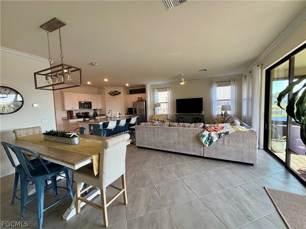 3306 Pasadena Ct - Photo 5 of 23