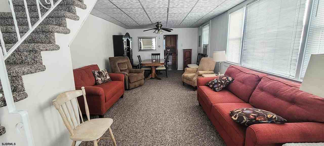 568 N Trenton Ave #A - Photo 5 of 9
