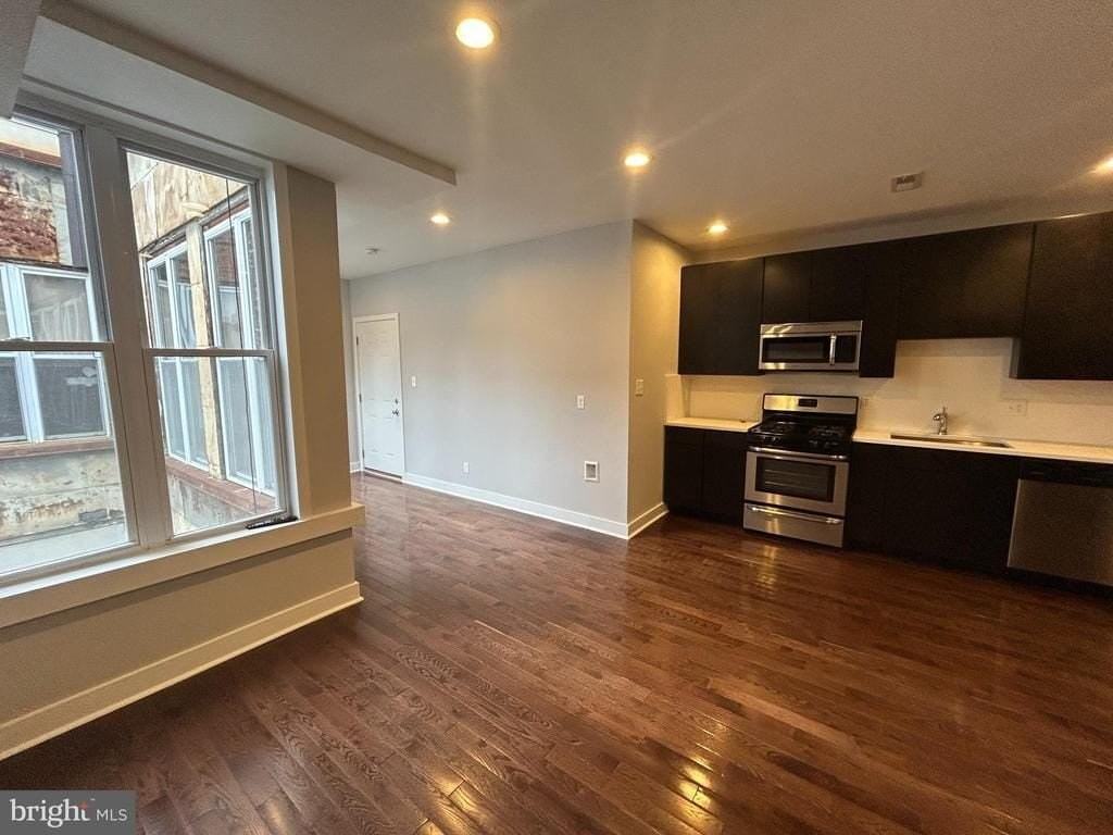 723 Sansom St #4B - Photo 3 of 12