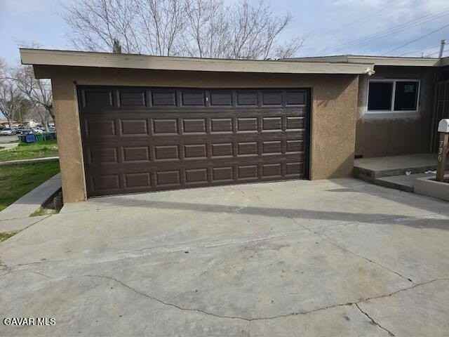 730 W Avenue H10 - Photo 2 of 7