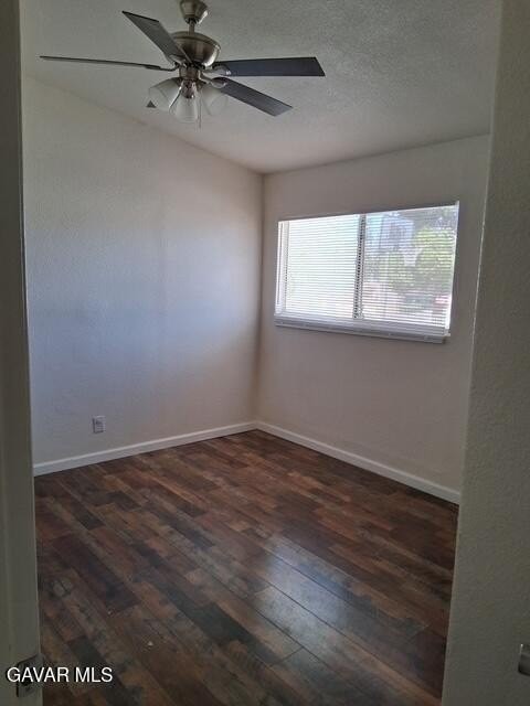 730 W Avenue H10 - Photo 6 of 7